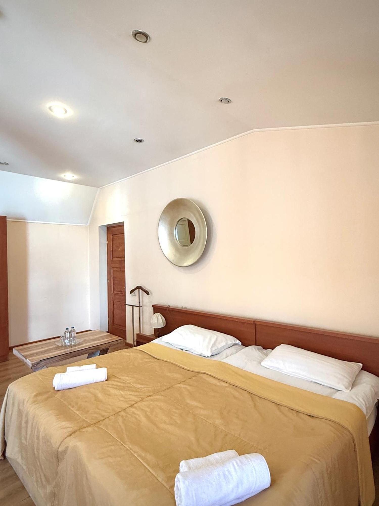 Hotel Vake Tbilisi Exterior photo