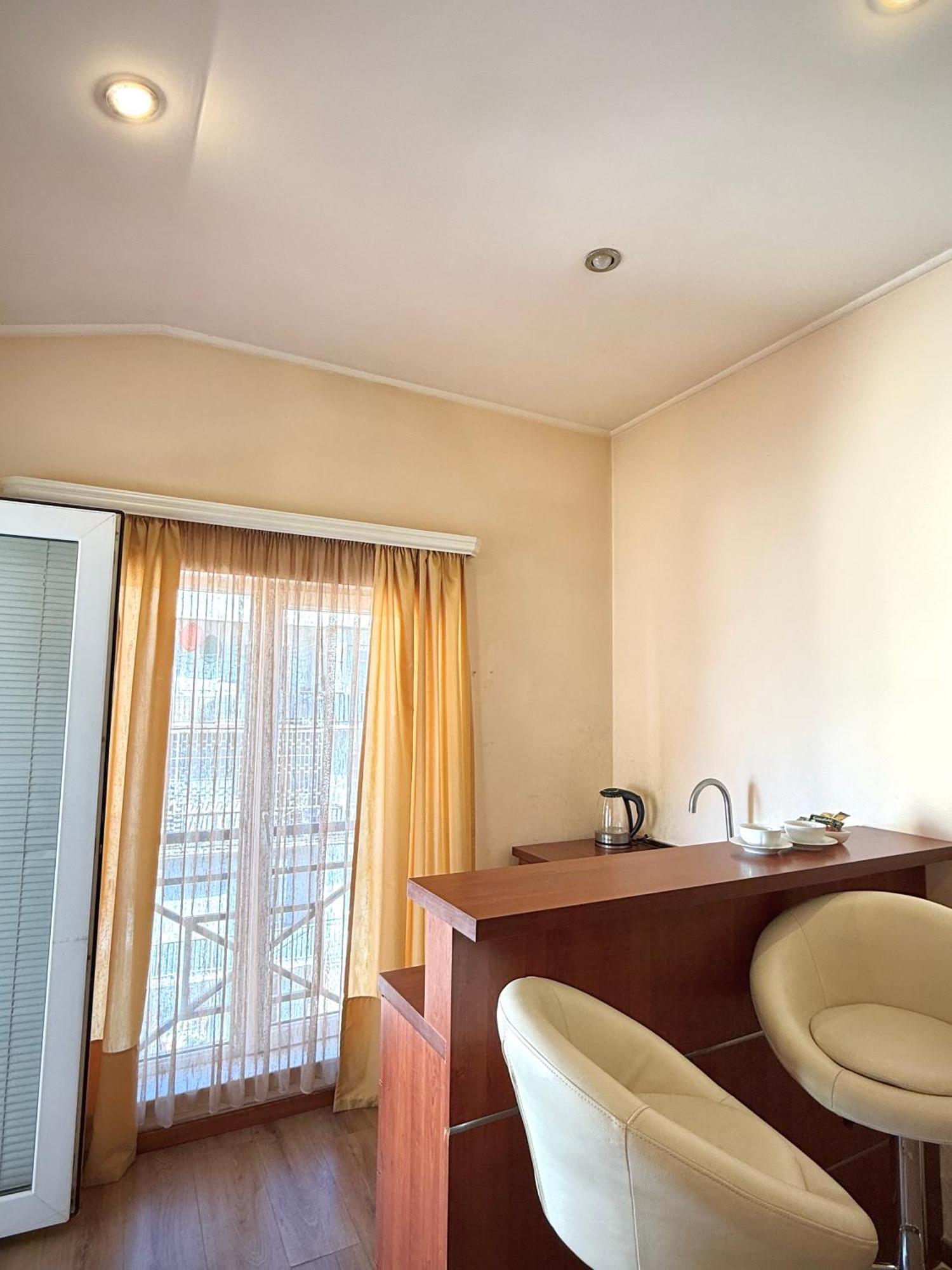 Hotel Vake Tbilisi Exterior photo